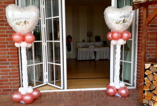 Ballonsäule mit Hochzeitsballon zur Hochzeitsdeko