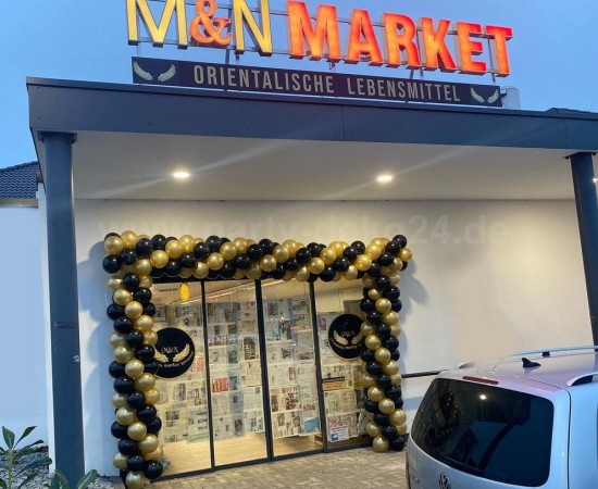 Dekoration und Werbung zur Geschäftseröffnung Dekoration und Werbung zur Geschäftseröffnung