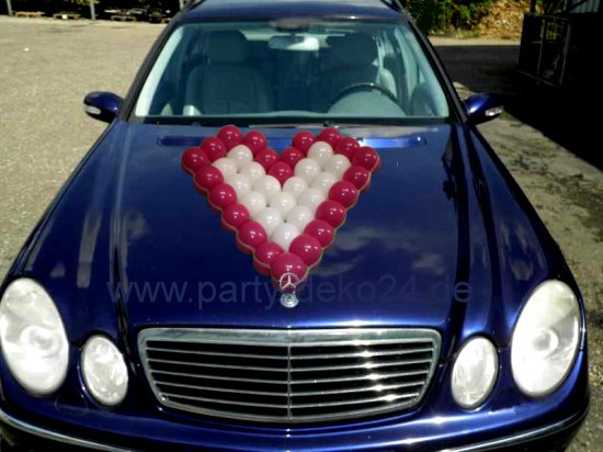 Hochzeitsauto dekorieren: Autoschmuck für das Brautauto