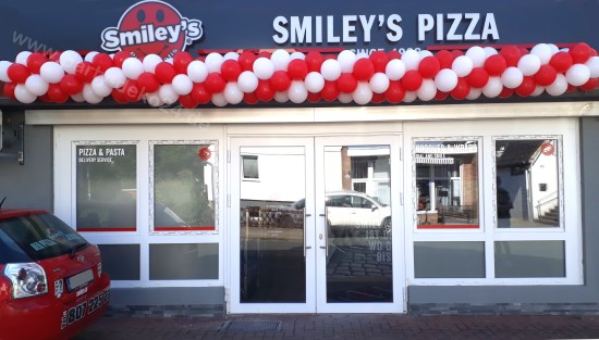 Hannover Luftballons Girlande in Rot/Weiß