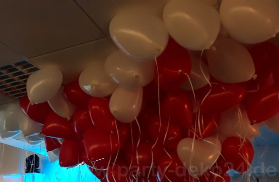 Trauerfeier Hannover: Luftballons mit Herz