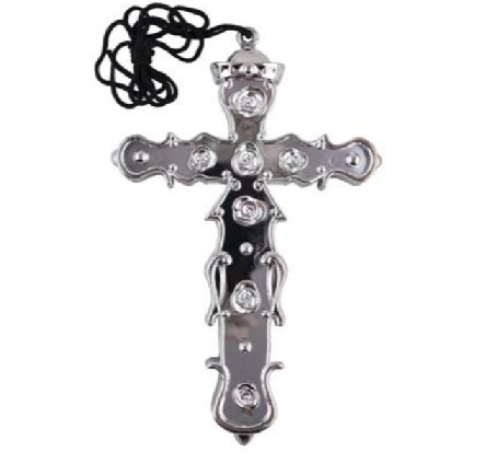 Halskette mit silberfarbenen Kreuz Halskette mit silberfarbenen Kreuz