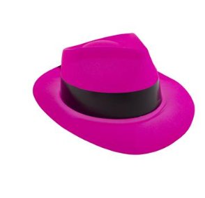 Pinkfarbener Hut aus PVC